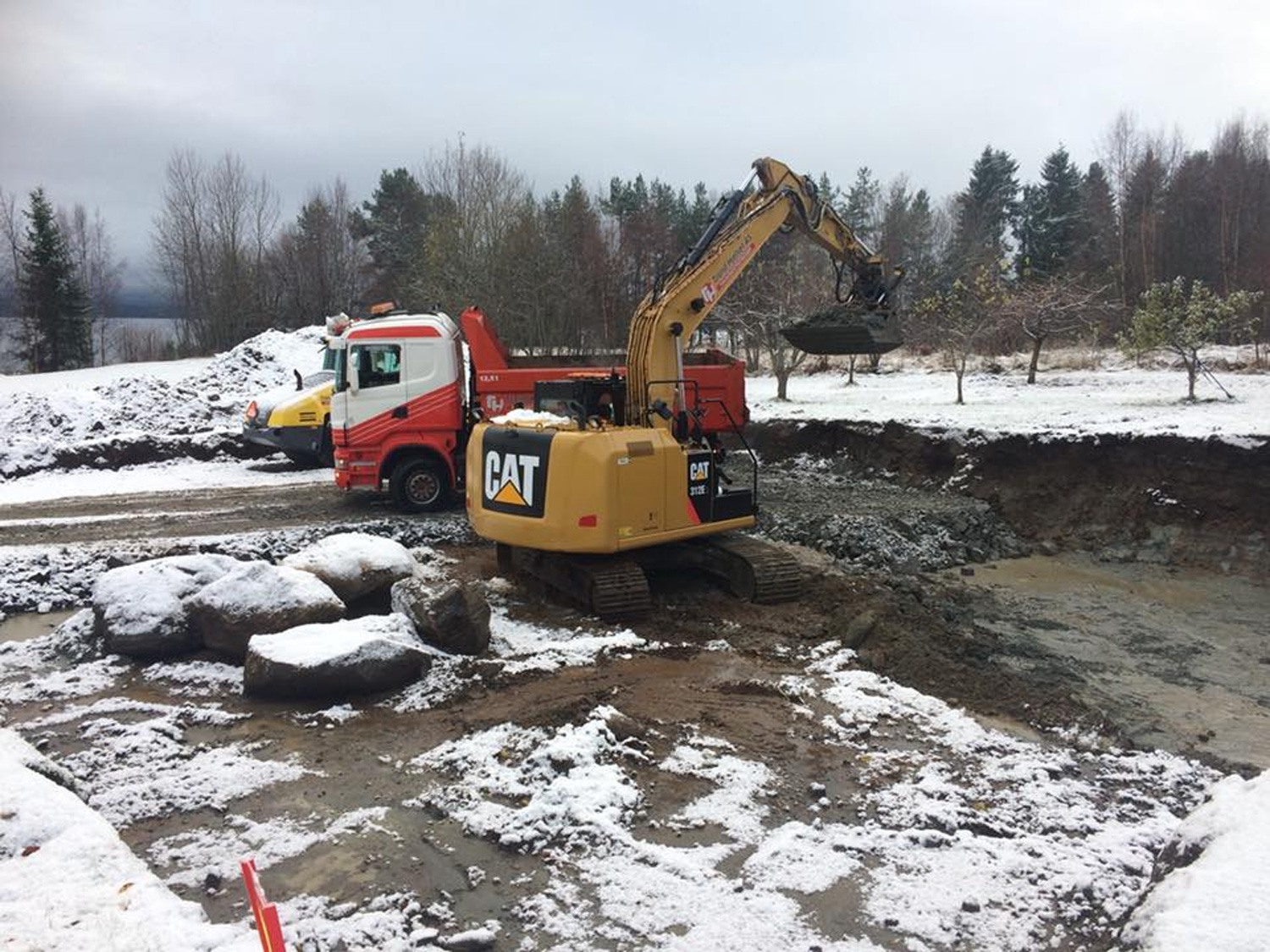Masseforflytning Molde: Effektiv håndtering av jord og stein med Trond Hjelset AS
